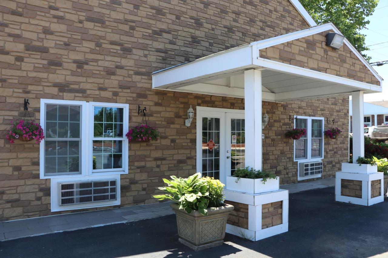 Sunbird Cape Cod Resort 웨스트야머스 외부 사진